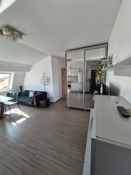 1 Decembrie, Trapezului,