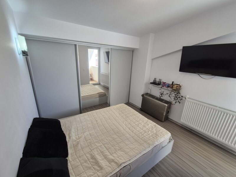 1 Decembrie, Trapezului,